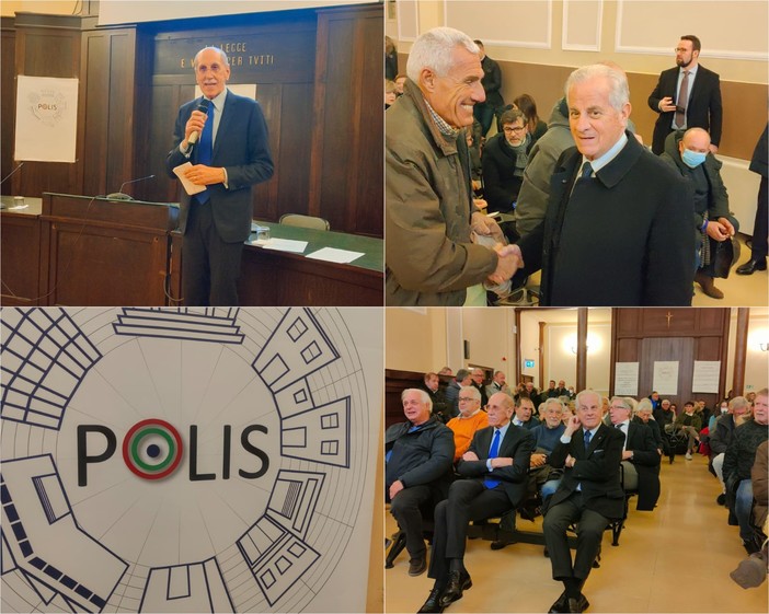 Assemblea di Polis, il sindaco Claudio Scajola dà la carica ai suoi: “Imperia non si ferma”. Io col Terzo Polo? ‘Mai pranzato con la Paita” (foto e video) Assemblea di Polis, il sindaco Claudio Scajola dà la carica ai suoi: “Imperia non si ferma”. Io col Terzo Polo? ‘Mai pranzato con la Paita” (foto e video)