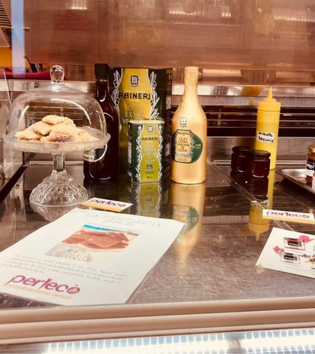 Quando l’olio si sposa col gelato, a Imperia nasce il matrimonio tra Raineri e Perlecò (foto) Quando l’olio si sposa col gelato, a Imperia nasce il matrimonio tra Raineri e Perlecò (foto)