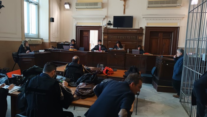 Udienza lampo in Corte d’appello a Reggio Calabria dove è imputato il sindaco di Imperia Claudio Scajola Udienza lampo in Corte d’appello a Reggio Calabria dove è imputato il sindaco di Imperia Claudio Scajola