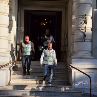 Sanremo: ecco gli 81 nomi rimanenti nell'inchiesta della Gdf dei cosiddetti 'furbetti del cartellino'