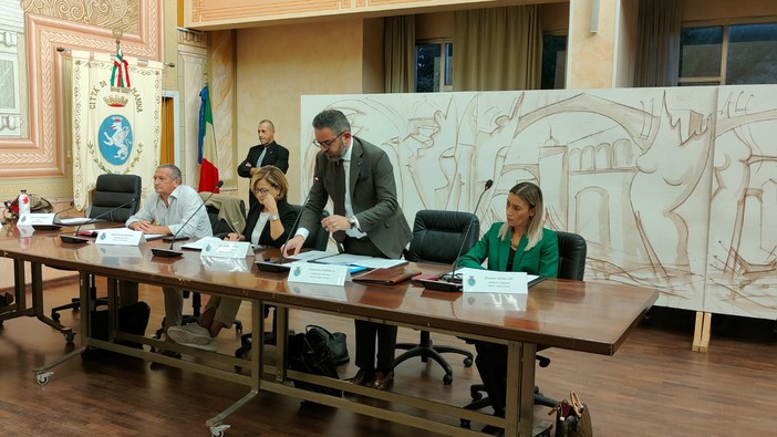 Diano Marina, Parrella e Cavalleri: "Polizia locale allo sbando, non c'è ancora un comandante"