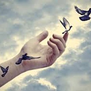 L'Almanacco di Sanremo news. Meglio essere felici per sbaglio che tristi per...