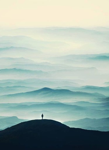 L'Almanacco di Sanremo news. Una vecchia leggenda narra che quando un uomo accoglie e protegge...