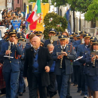 Grande partecipazione alla cerimonia del 25 aprile organizzata a Taggia dall'Anpi Grande partecipazione alla cerimonia del 25 aprile organizzata a Taggia dall'Anpi