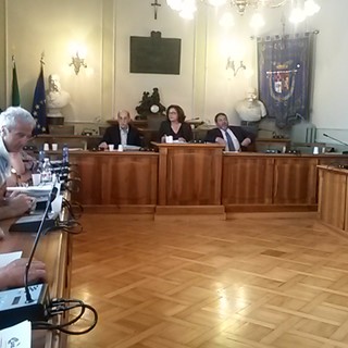 Rt: raggiunto l'accordo in Prefettura. Sospensione della disdetta di contrattazione fino al 30 giugno. Poi riprendono le trattative Rt: raggiunto l'accordo in Prefettura. Sospensione della disdetta di contrattazione fino al 30 giugno. Poi riprendono le trattative