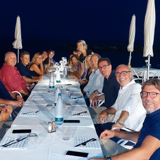 Sanremo: con una cena all'Ippocampo si rinnova la tradizione che chiude le vacanze estive  per gli amici che frequentano il 'Moletto' (Foto)