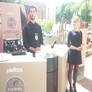 Ventimiglia: un caffè ‘sociale’ al bar Tiffany per aiutare le piccole comunità del Brasile Ventimiglia: un caffè ‘sociale’ al bar Tiffany per aiutare le piccole comunità del Brasile