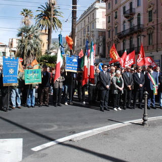 Prosegue la discussione sul 25 aprile: Piefrancesca "Negli anni 30 si lasciava la porta aperta!" Prosegue la discussione sul 25 aprile: Piefrancesca "Negli anni 30 si lasciava la porta aperta!"