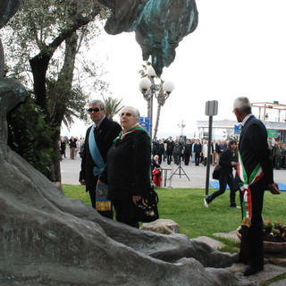 Sanremo: le celebrazioni del 25 aprile, orazione del Giudice Paolo Luppi, parole dure contro i governi e contro Benigni