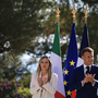Giorgia Meloni ed Emmanuel Macron (foto Adnkronos)