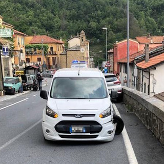 Pornassio, Statale 28 presa d'assalto dai tir: ennesimo incidente (foto)
