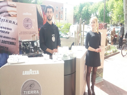 Ventimiglia: un caffè ‘sociale’ al bar Tiffany per aiutare le piccole comunità del Brasile Ventimiglia: un caffè ‘sociale’ al bar Tiffany per aiutare le piccole comunità del Brasile