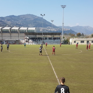 Calcio, Eccellenza. Ventimiglia-Rapallo è 0-0. Granata sempre più in zona playout