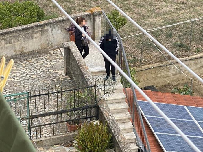 Imperia, presunte ladre fotografate a Caramagna. L'assessore Gagliano chiama le Forze dell'ordine