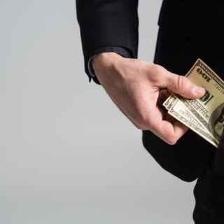 Sesso a pagamento: ecco cosa dice la Legge dello Stato Italiano