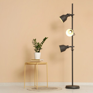 Lampade come elementi d’arredo: forma, materials e luce Lampade come elementi d’arredo: forma, materials e luce