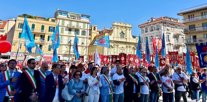 Sanremo "invasa" dalla Fidas, in 3.000 per la 41° giornata del Donatore di sangue (Foto e video)