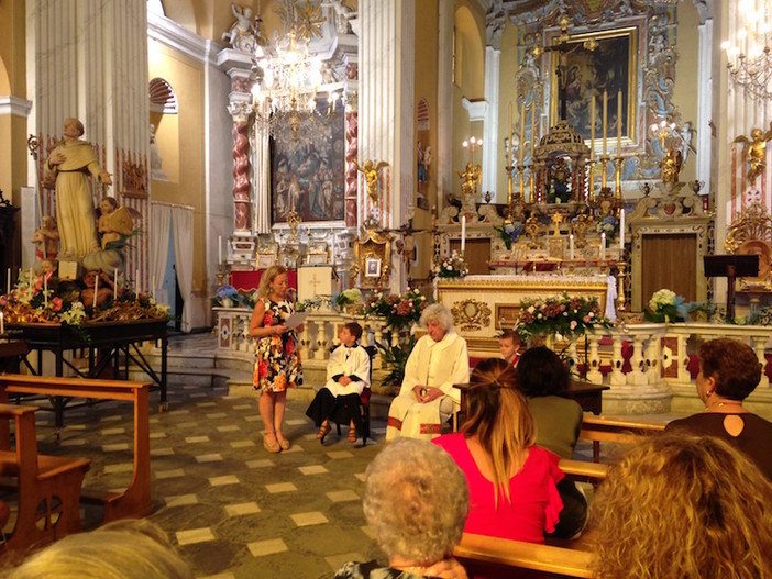 Imperia: Moltedo, i parrocchiani festeggiano i 50 anni di sacerdozio di Don Ferruccio