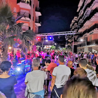 San Bartolomeo al Mare: dopo la Notte Oro (foto), la Festa Europea della Musica prosegue anche oggi e domani
