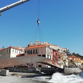 Imperia, le spettacolari immagini della rimozione del ponte della Foce (foto e video) Imperia, le spettacolari immagini della rimozione del ponte della Foce (foto e video)