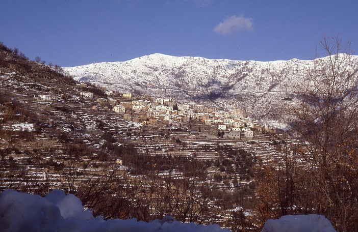 Borgomaro: incontro tra i Sindaci della Valle Impero e i Soci della costituenda Associazione ‘Rinascimento dall’Entroterra’ Borgomaro: incontro tra i Sindaci della Valle Impero e i Soci della costituenda Associazione ‘Rinascimento dall’Entroterra’