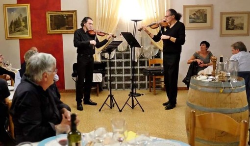 Voxonus Festival 2019 al debutto in Valle Bronda con la “Tafelmusik”, musica a tavola Voxonus Festival 2019 al debutto in Valle Bronda con la “Tafelmusik”, musica a tavola