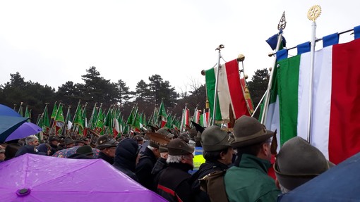 Gli Alpini di Vallecrosia insieme agli studenti dell'Andrea Doria alla commemorazione di Basovizza (Foto) Gli Alpini di Vallecrosia insieme agli studenti dell'Andrea Doria alla commemorazione di Basovizza (Foto)