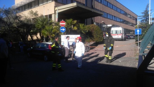 Imperia: in attesa dei risultati delle analisi sulla polvere riaperti stamane gli uffici di Equitalia e Agenzia delle Entrate Imperia: in attesa dei risultati delle analisi sulla polvere riaperti stamane gli uffici di Equitalia e Agenzia delle Entrate