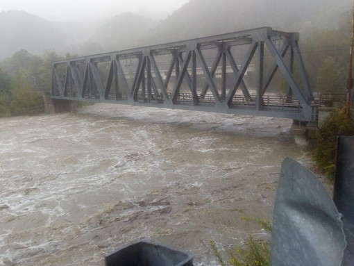 Maltempo sulla Liguria: gravi problemi alla linea ferroviaria, Rfi "Siamo al lavoro per il ripristino" (Foto)