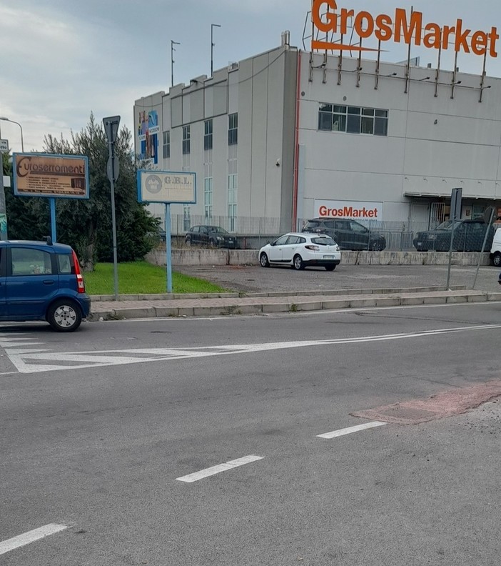 Camporosso, un cittadino "Fare passaggi pedonali agli incroci di via Braie". Gibelli "Ci sono già ma valuteremo miglioramenti" (Foto)