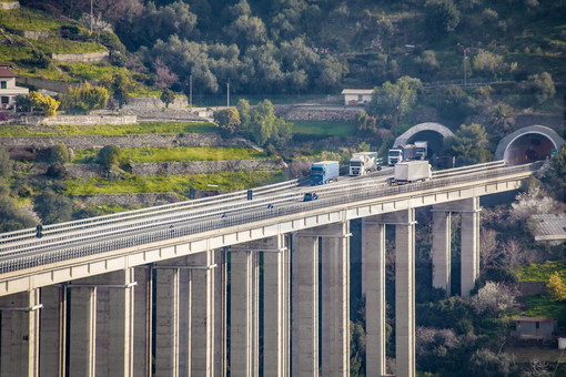Ventimiglia-Imperia Est, Riolfo: Autostrade dei Fiori ha riferito che per Pasqua i cantieri saranno ridotti a uno, tavolo Regione-Mit per gratuità pedaggi Ventimiglia-Imperia Est, Riolfo: Autostrade dei Fiori ha riferito che per Pasqua i cantieri saranno ridotti a uno, tavolo Regione-Mit per gratuità pedaggi