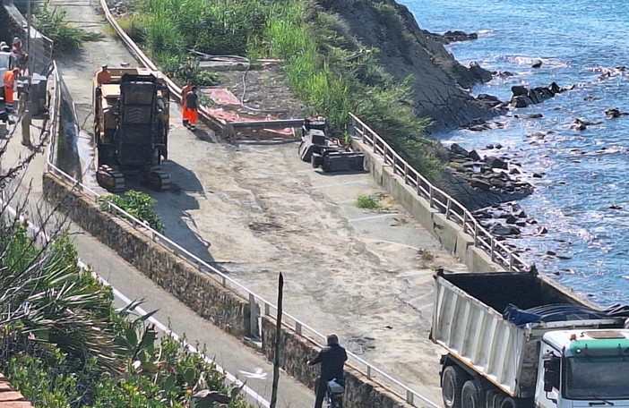 Sanremo: iniziati i lavori di asfaltatura ai ‘Tre Ponti’. a breve la riapertura della strada di accesso alle spiagge