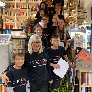 Imperia: grande successo venerdì scorso per l'iniziativa 'AperiLibro' con l'Istituto Comprensivo Littardi
