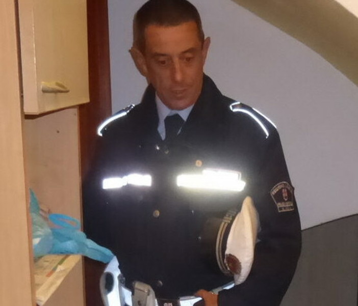 Sanremo, addio ad Andrea Sartore: l’ex agente della Polizia Municipale si è spento a 64 anni, domani i funerali Sanremo, addio ad Andrea Sartore: l’ex agente della Polizia Municipale si è spento a 64 anni, domani i funerali