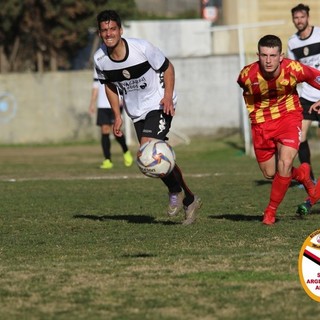 Calcio, Serie D. Trasferta tosta per l'Argentina con il Seravezza Pozzi, ma per credere alla salvezza servono punti