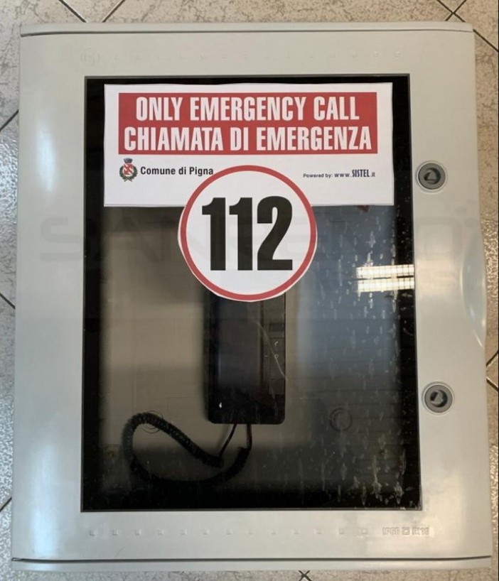 Pigna: finalmente la connessione Internet ed un punto telefonico per le emergenze per i residenti di Buggio (Foto) Pigna: finalmente la connessione Internet ed un punto telefonico per le emergenze per i residenti di Buggio (Foto)