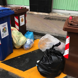 Ancora problemi per la 'differenziata': organico di scarsa qualità respinto dal savonese, nuova tegola sulla raccolta