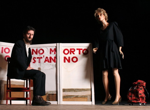 Ventimiglia: domenica 25 marzo “Pueblo”, ultimo spettacolo al Teatro Comunale per la Stagione teatrale 2017/2018 Ventimiglia: domenica 25 marzo “Pueblo”, ultimo spettacolo al Teatro Comunale per la Stagione teatrale 2017/2018