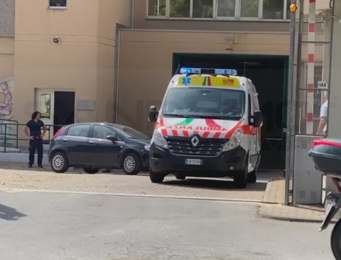 Sanremo: detenuto si ferisce in cella, è l'87° caso in un anno. Lorenzo (Sappe) "Chiesto un incontro al Prefetto" Sanremo: detenuto si ferisce in cella, è l'87° caso in un anno. Lorenzo (Sappe) "Chiesto un incontro al Prefetto"