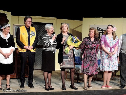 Sanremo: grande successo della Compagnia Stabile lunedì all'Ariston con la commedia 'Aria de Festival' Sanremo: grande successo della Compagnia Stabile lunedì all'Ariston con la commedia 'Aria de Festival'