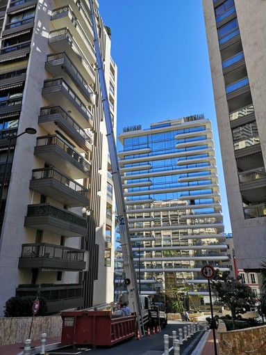 Siete pronti a portare il vostro progetto a nuove altezze? L'eccellenza logistica si innalza Siete pronti a portare il vostro progetto a nuove altezze? L'eccellenza logistica si innalza