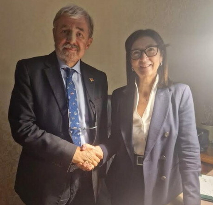 Autonomia differenziata, Bucci firma l'accordo per la Liguria: cinque gli ambiti coinvolti, dalla sanità alla protezione civile Autonomia differenziata, Bucci firma l'accordo per la Liguria: cinque gli ambiti coinvolti, dalla sanità alla protezione civile