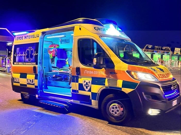 Ventimiglia, accoltellamento in via Aprosio: un ferito Ventimiglia, accoltellamento in via Aprosio: un ferito