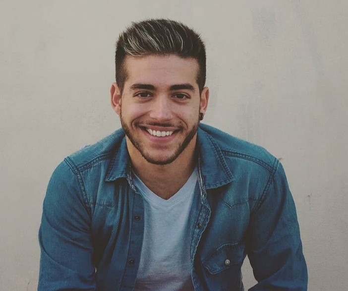 Alessandro Sapiolo, foto dal profilo pubblico Facebook del cantante