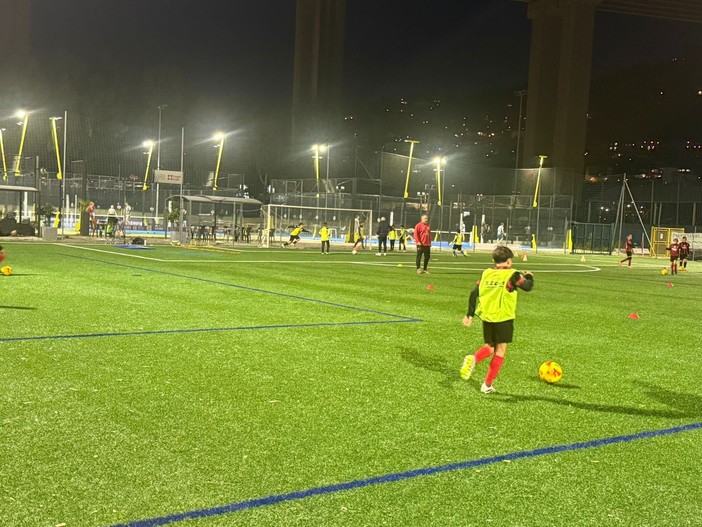 Incontri, allenamenti e sessioni tecniche: visita dell'Ac Milan alla Polisportiva Vallecrosia Academy (Foto) Incontri, allenamenti e sessioni tecniche: visita dell'Ac Milan alla Polisportiva Vallecrosia Academy (Foto)