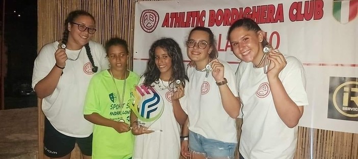Riprende l'attività dell'Abc Bordighera: il Palasport Biancheri ospita incontro di pallamano femminile (Foto) Riprende l'attività dell'Abc Bordighera: il Palasport Biancheri ospita incontro di pallamano femminile (Foto)