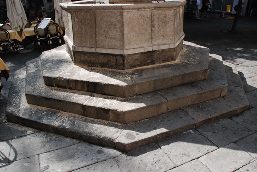 Sanremo: atti vandalici alla fontana di piazza Bresca, la mail di un nostro lettore