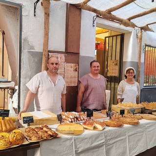 Castagnole e Torta de Lurè, “Antichi Sapori da Mari’” celebra San Secondo con dolci tipici di Ventimiglia