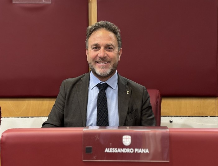 Apicoltura, vicepresidente Alessandro Piana “Stanziati più di 200mila euro di sostegni al settore” Apicoltura, vicepresidente Alessandro Piana “Stanziati più di 200mila euro di sostegni al settore”