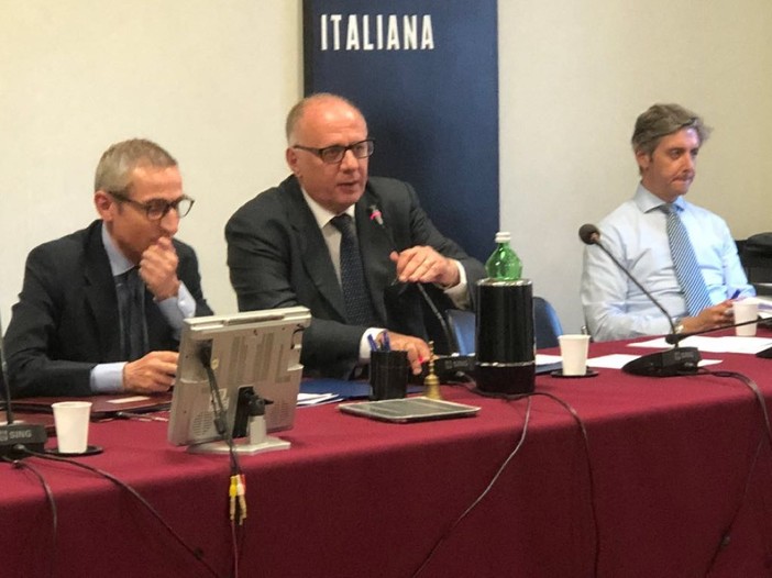 Fnsi-Uspi: siglato il primo contratto di settore, un importante passo avanti per la categoria Fnsi-Uspi: siglato il primo contratto di settore, un importante passo avanti per la categoria
